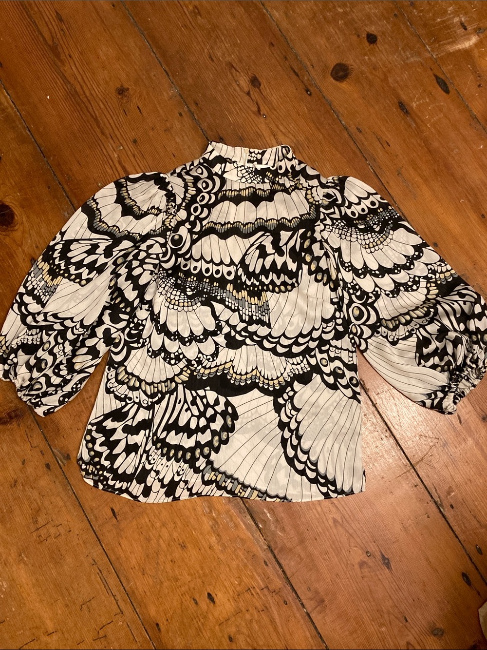 Ted Baker Black and White Scallop Print Puff Sleeve Blouse Size:0